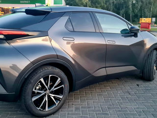 Toyota C-HR foto 3