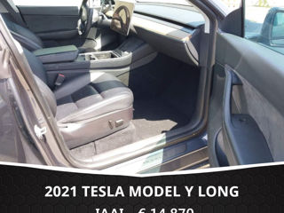 Tesla Model Y foto 6