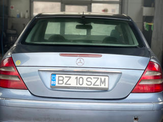 Mercedes E-Class foto 4