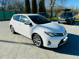 Toyota Auris foto 1