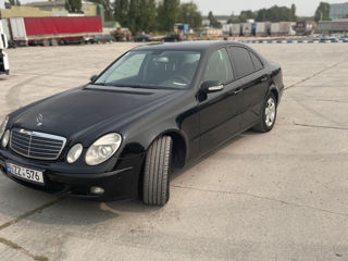 Mercedes E-Class foto 2