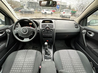 Renault Megane foto 8