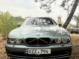 BMW 5 Series foto 1