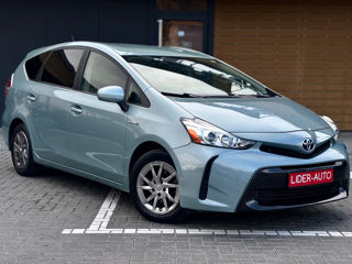 Toyota Prius v