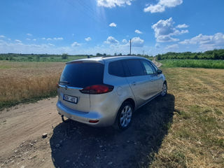 Opel Zafira foto 1