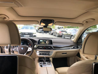 BMW 7 Series foto 10