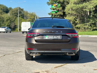 Skoda Superb foto 3