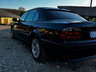 BMW 7 Series foto 3