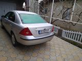 Ford Mondeo foto 9