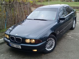 BMW 5 Series foto 7