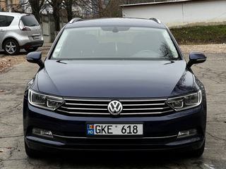 Volkswagen Passat foto 2