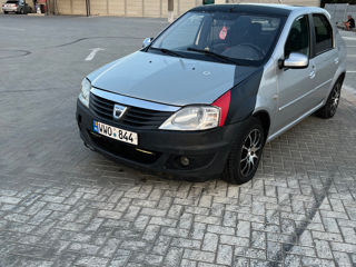 Dacia Logan foto 1