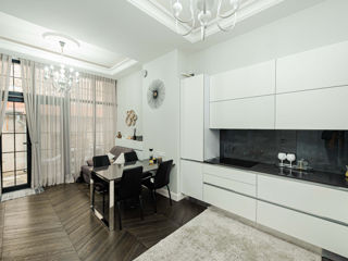 2-х комнатная квартира, 76 м², Центр, Кишинёв