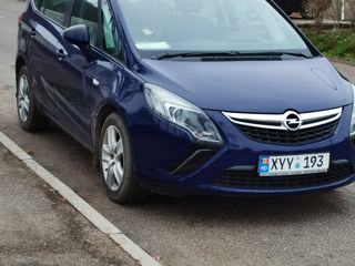 Opel Zafira foto 1