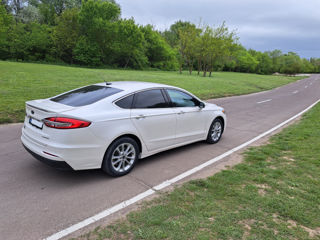 Ford Fusion foto 6