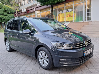 Volkswagen Touran foto 4