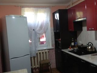 Apartament cu 4 camere, 82 m², Periferie, Edineț foto 4