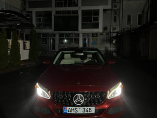 Mercedes C-Class foto 2