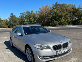 BMW 5 Series foto 4