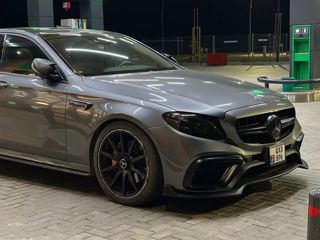 Mercedes E-Class AMG foto 3