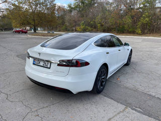 Tesla Model S foto 4