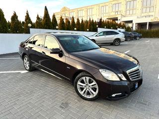 Mercedes E-Class foto 2