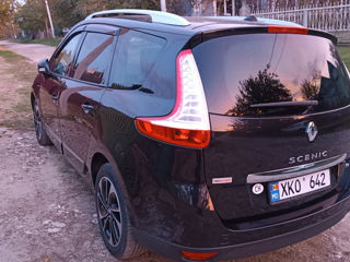 Renault Grand Scenic foto 8