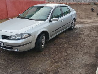 Renault Laguna foto 2