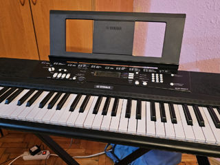 Yamaha EZ-220 Sintetizator