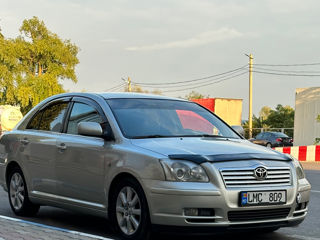 Toyota Avensis foto 2