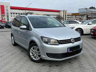 Volkswagen Touran foto 4