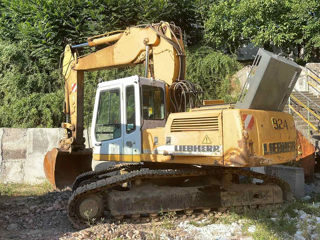 Liebherr R924 - Anul de fabricație:2000-dezmembrez foto 1