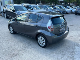 Toyota Prius c foto 9