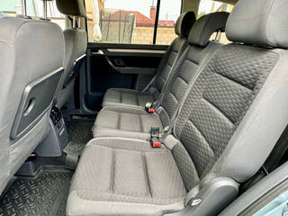 Volkswagen Touran foto 10