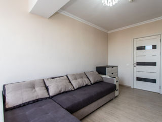 Apartament cu 2 camere, 67 m², Centru, Chișinău foto 3