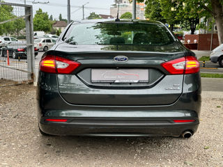 Ford Fusion foto 5