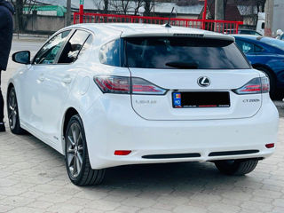 Lexus CT Series foto 2