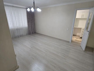 Apartament cu 2 camere, 60 m², Botanica, Chișinău foto 4