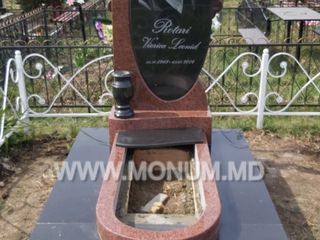 Monument calitativ din granit cu portret, inscriptie - 6900 L. foto 2