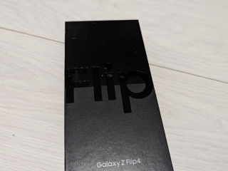 Samsung Galaxy Z Flip 4 8/256gb foto 2