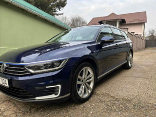 Volkswagen Passat foto 2