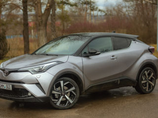 Toyota C-HR foto 2