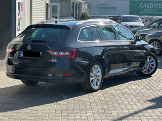 Skoda Superb foto 3