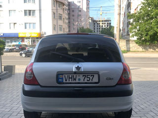 Renault Clio foto 3