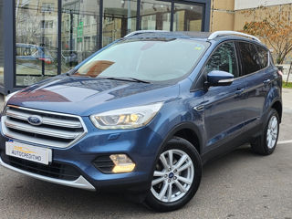 Ford Kuga foto 2