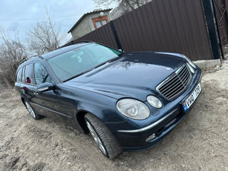 Mercedes E-Class foto 4