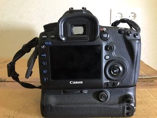 Продам срочно  Canon5D Marklll с обьективом foto 4