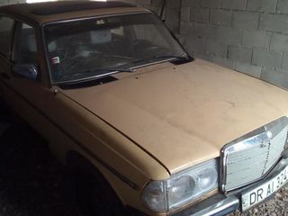 Mercedes Series (W123) foto 5