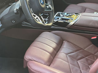 BMW 7 Series foto 8