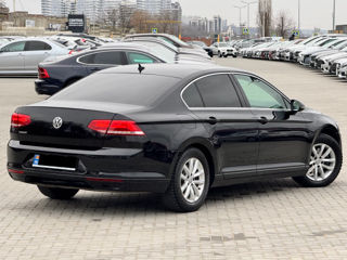 Volkswagen Passat foto 4